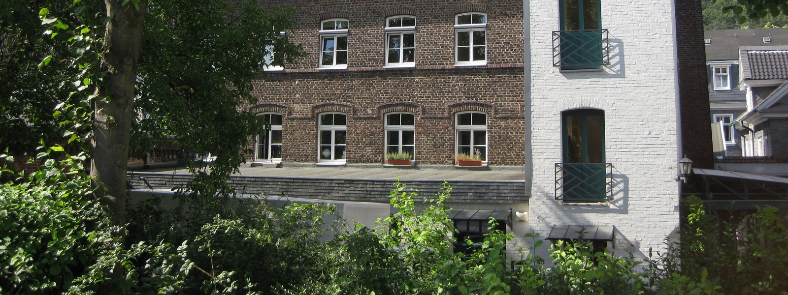 Aussenansicht der Praxis Besenbruch in Wuppertal